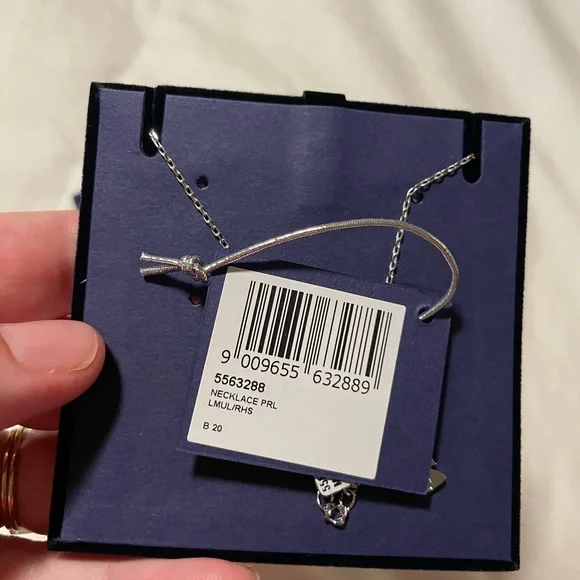 Swarovski Silver Pearl and Crystal Necklace New in Box with Tags - Picture 4 of 4